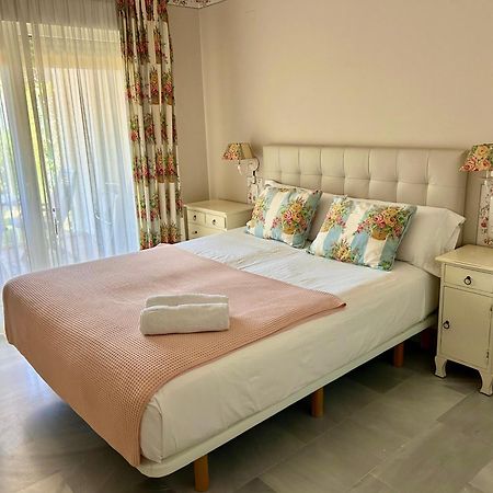 Mi Capricho, Beachfront, Grownfloor, Private Garden & Terrace Sitio de Calahonda Extérieur photo