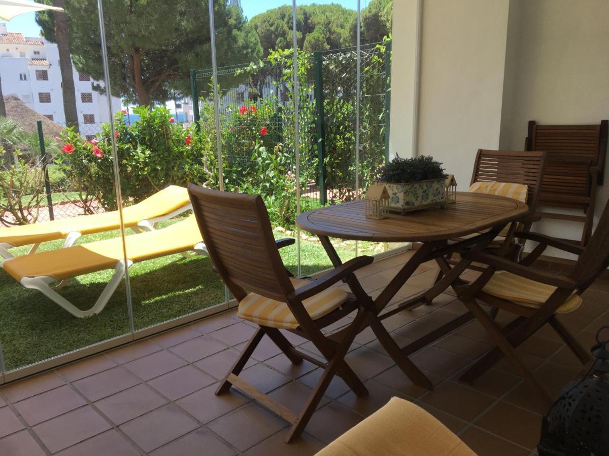Mi Capricho, Beachfront, Grownfloor, Private Garden & Terrace Sitio de Calahonda Extérieur photo