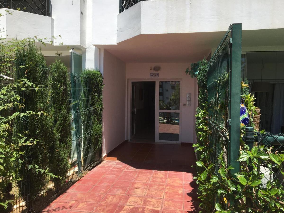 Mi Capricho, Beachfront, Grownfloor, Private Garden & Terrace Sitio de Calahonda Extérieur photo