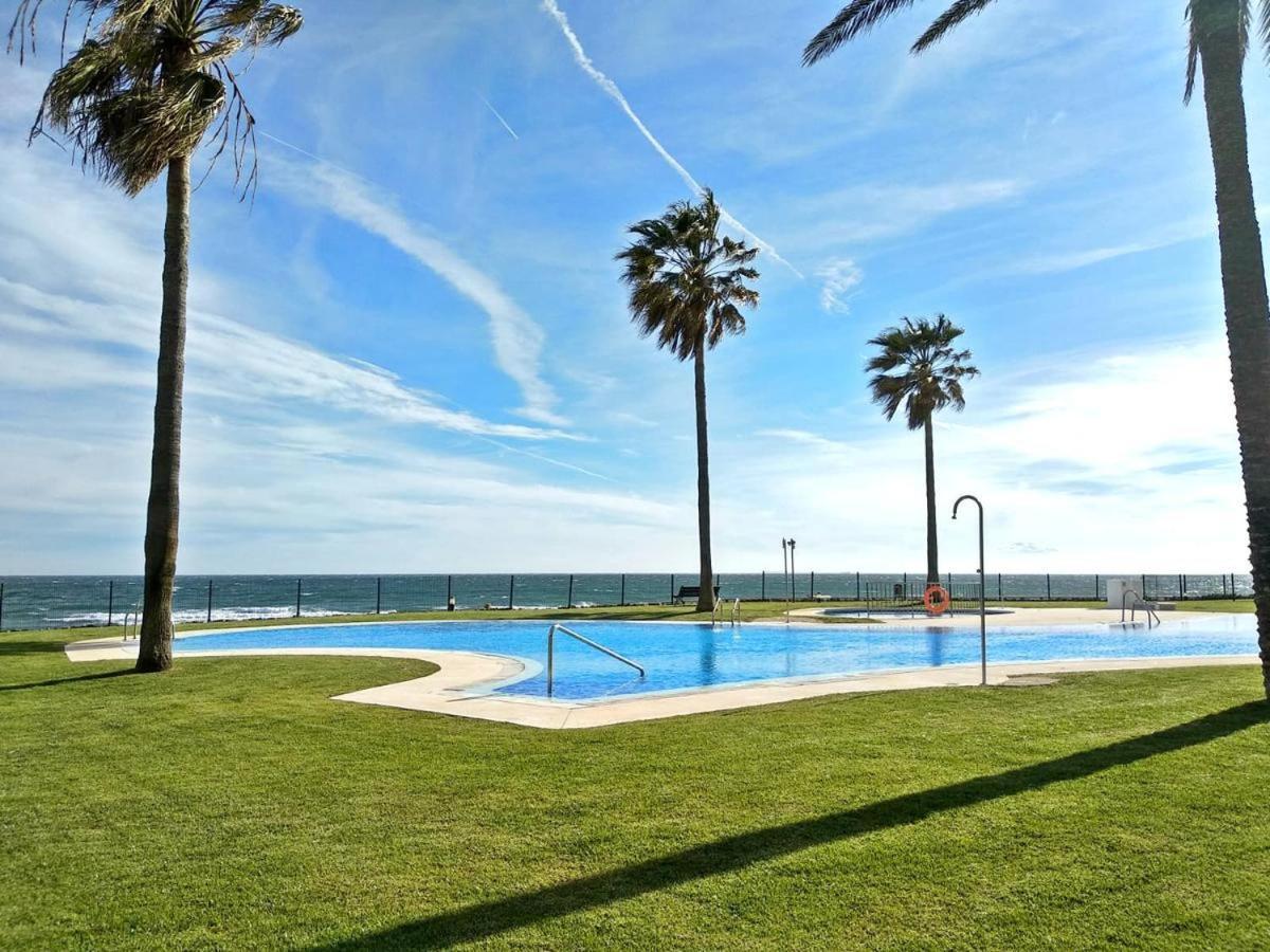 Mi Capricho, Beachfront, Grownfloor, Private Garden & Terrace Sitio de Calahonda Extérieur photo