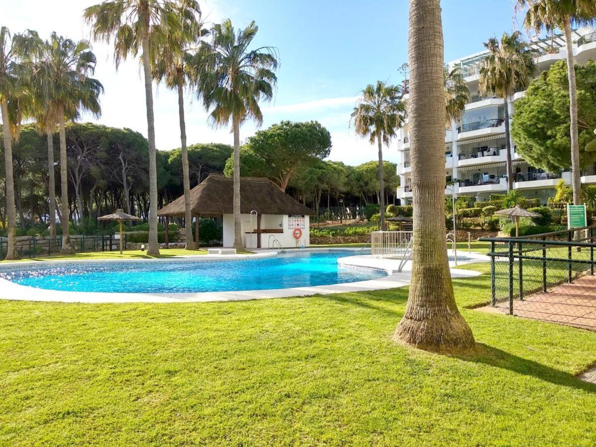 Mi Capricho, Beachfront, Grownfloor, Private Garden & Terrace Sitio de Calahonda Extérieur photo