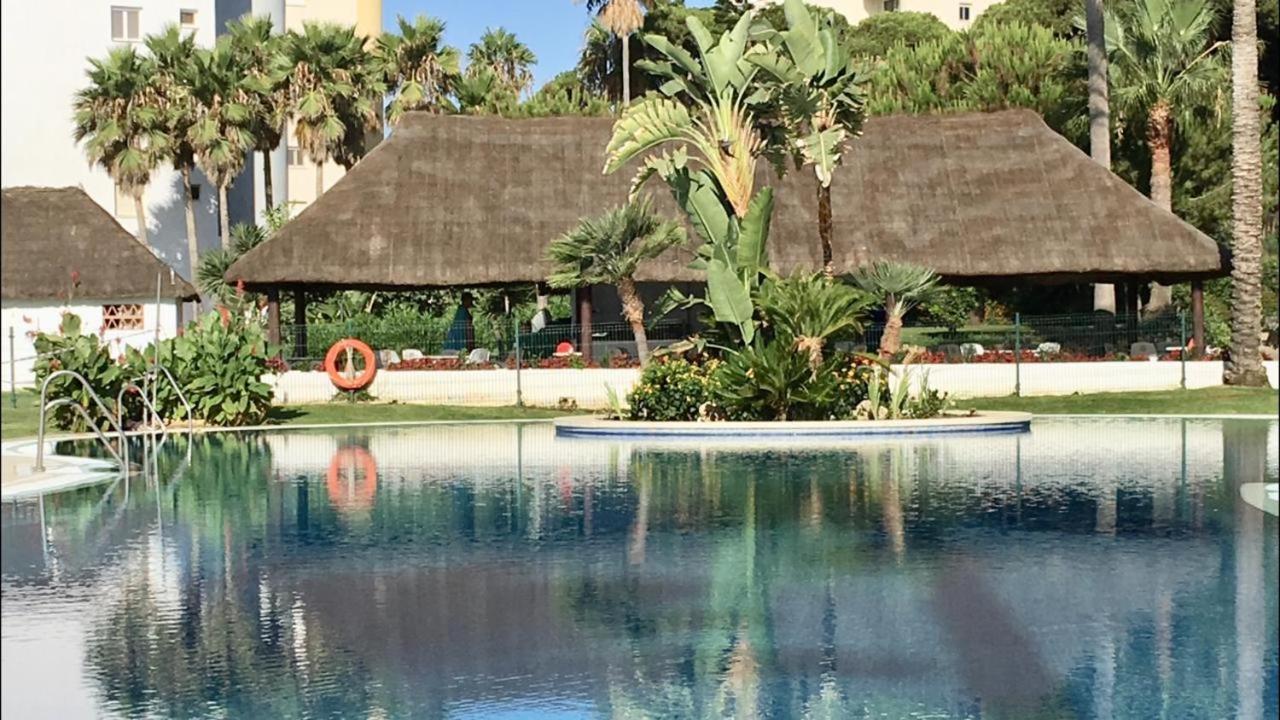 Mi Capricho, Beachfront, Grownfloor, Private Garden & Terrace Sitio de Calahonda Extérieur photo