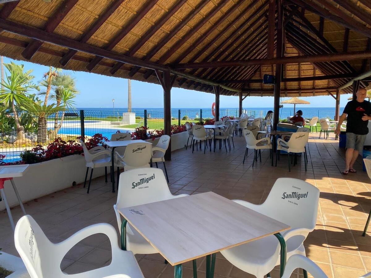 Mi Capricho, Beachfront, Grownfloor, Private Garden & Terrace Sitio de Calahonda Extérieur photo