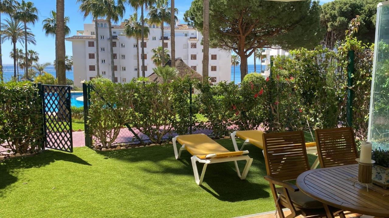 Mi Capricho, Beachfront, Grownfloor, Private Garden & Terrace Sitio de Calahonda Extérieur photo