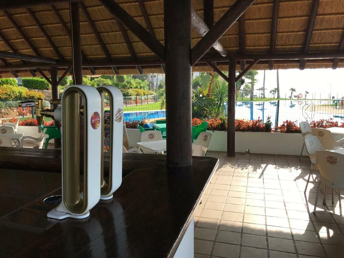 Mi Capricho, Beachfront, Grownfloor, Private Garden & Terrace Sitio de Calahonda Extérieur photo