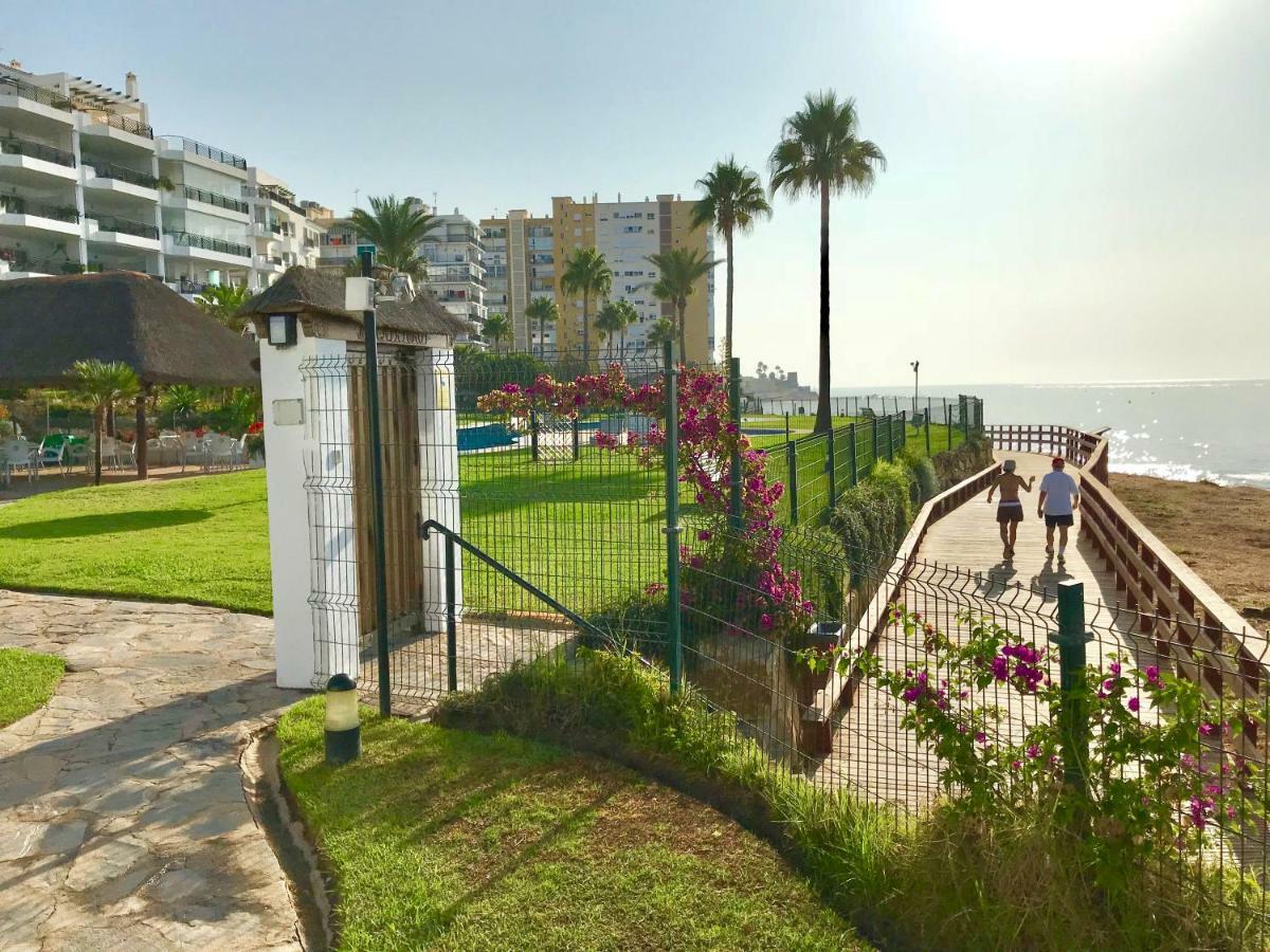 Mi Capricho, Beachfront, Grownfloor, Private Garden & Terrace Sitio de Calahonda Extérieur photo