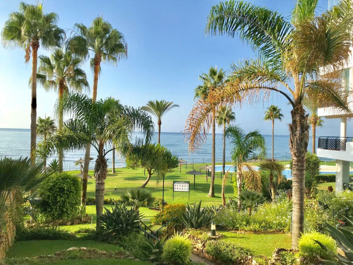 Mi Capricho, Beachfront, Grownfloor, Private Garden & Terrace Sitio de Calahonda Extérieur photo