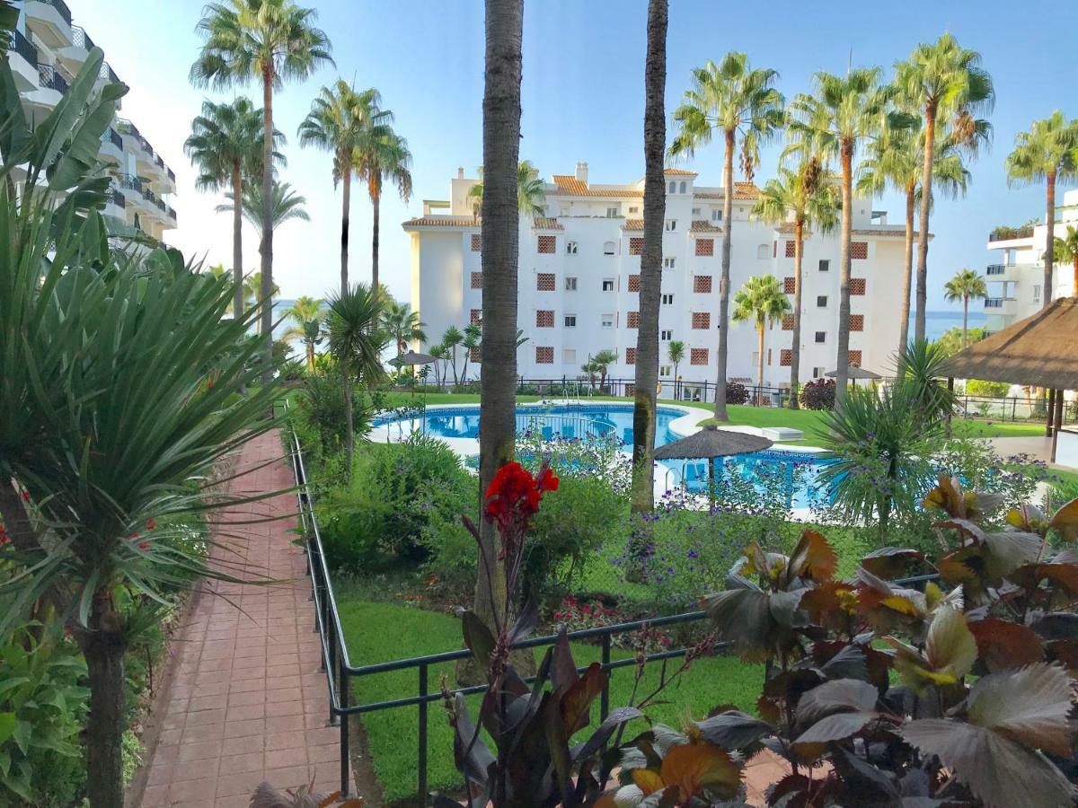 Mi Capricho, Beachfront, Grownfloor, Private Garden & Terrace Sitio de Calahonda Extérieur photo