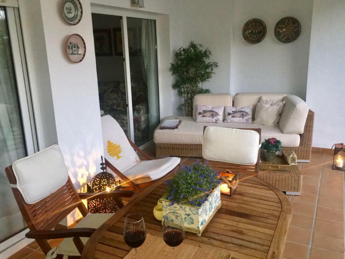 Mi Capricho, Beachfront, Grownfloor, Private Garden & Terrace Sitio de Calahonda Extérieur photo