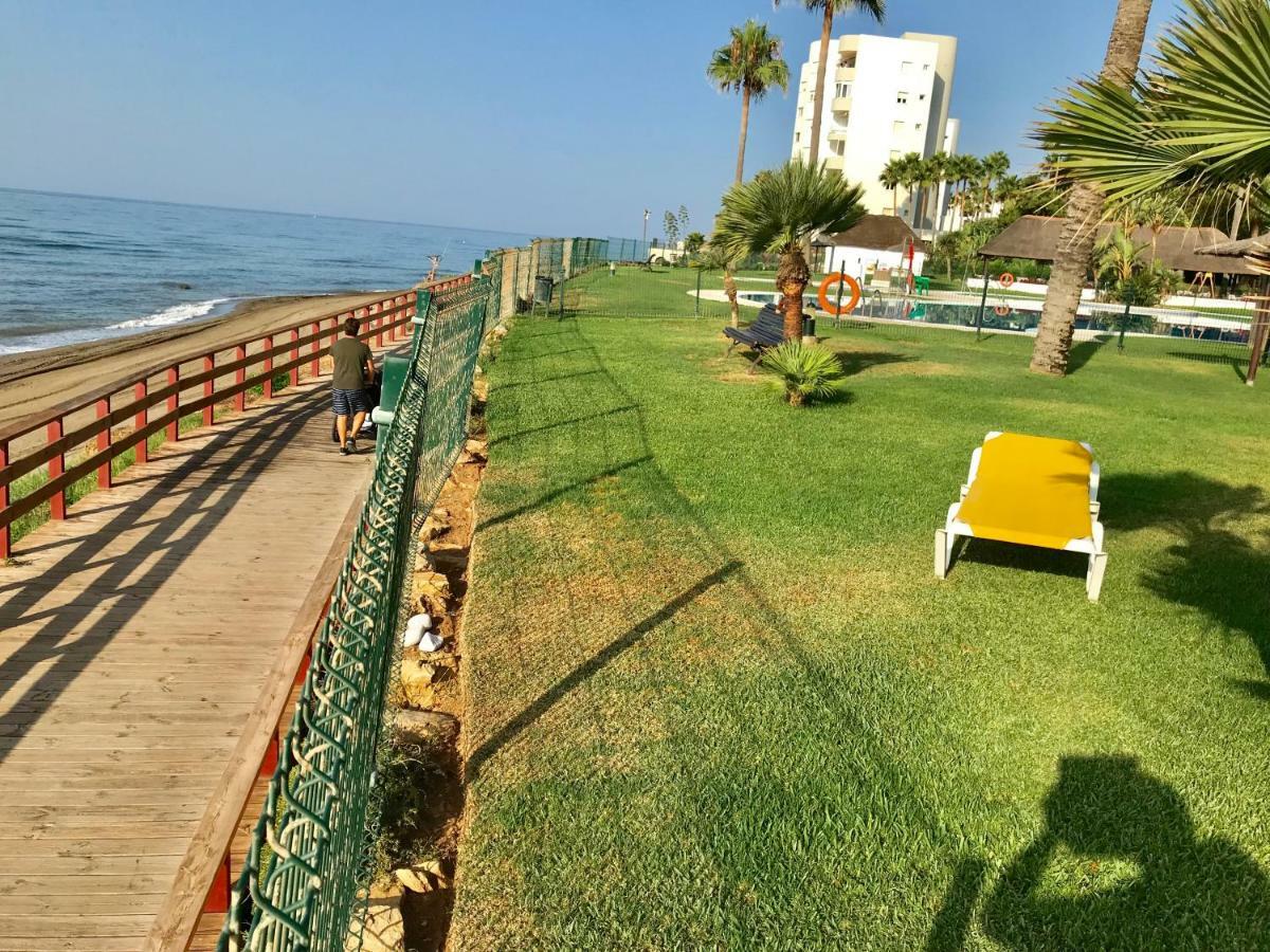 Mi Capricho, Beachfront, Grownfloor, Private Garden & Terrace Sitio de Calahonda Extérieur photo