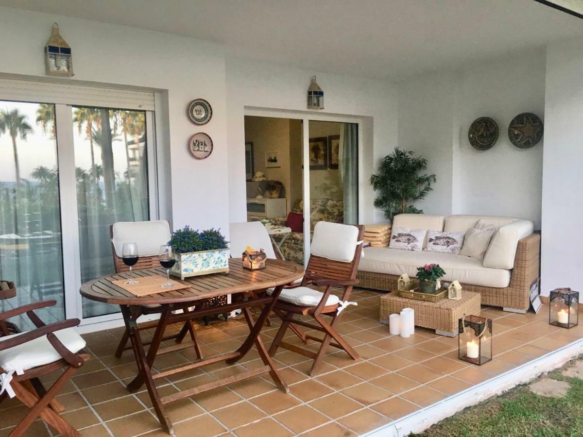 Mi Capricho, Beachfront, Grownfloor, Private Garden & Terrace Sitio de Calahonda Extérieur photo